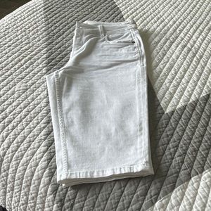 CLAM DIGGER JEAN SHORTS